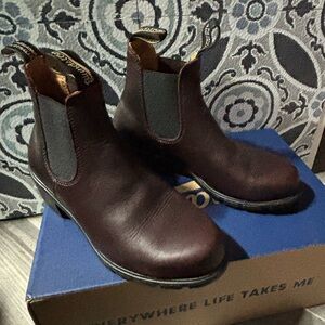 Blundstone heeled boot